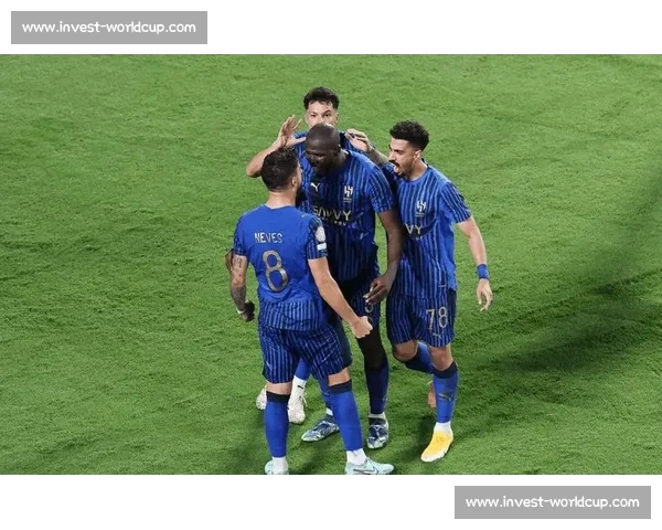 小因扎吉征服沙特！世俱杯爆冷掀翻曼城，发布会掌声雷动见证战术大师